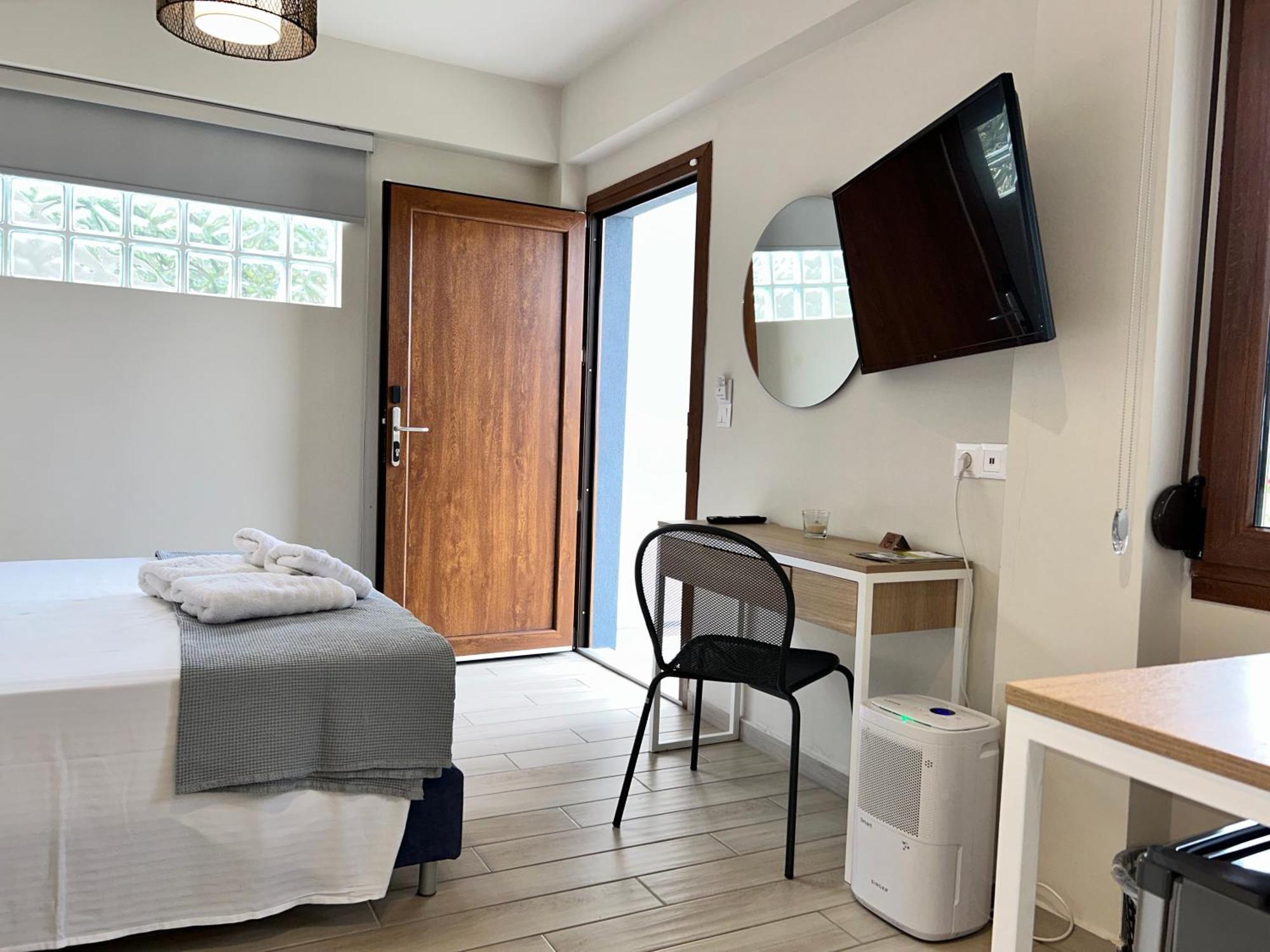 Porto Portes Suites Nea Poteidaia Buitenkant foto