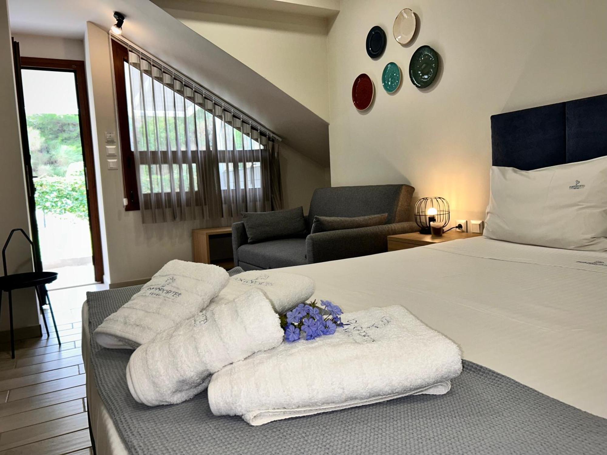 Porto Portes Suites Nea Poteidaia Buitenkant foto